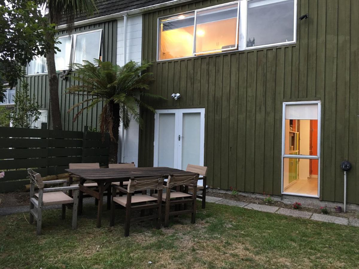 Water'S Edge City Retreat Rotorua Extérieur photo