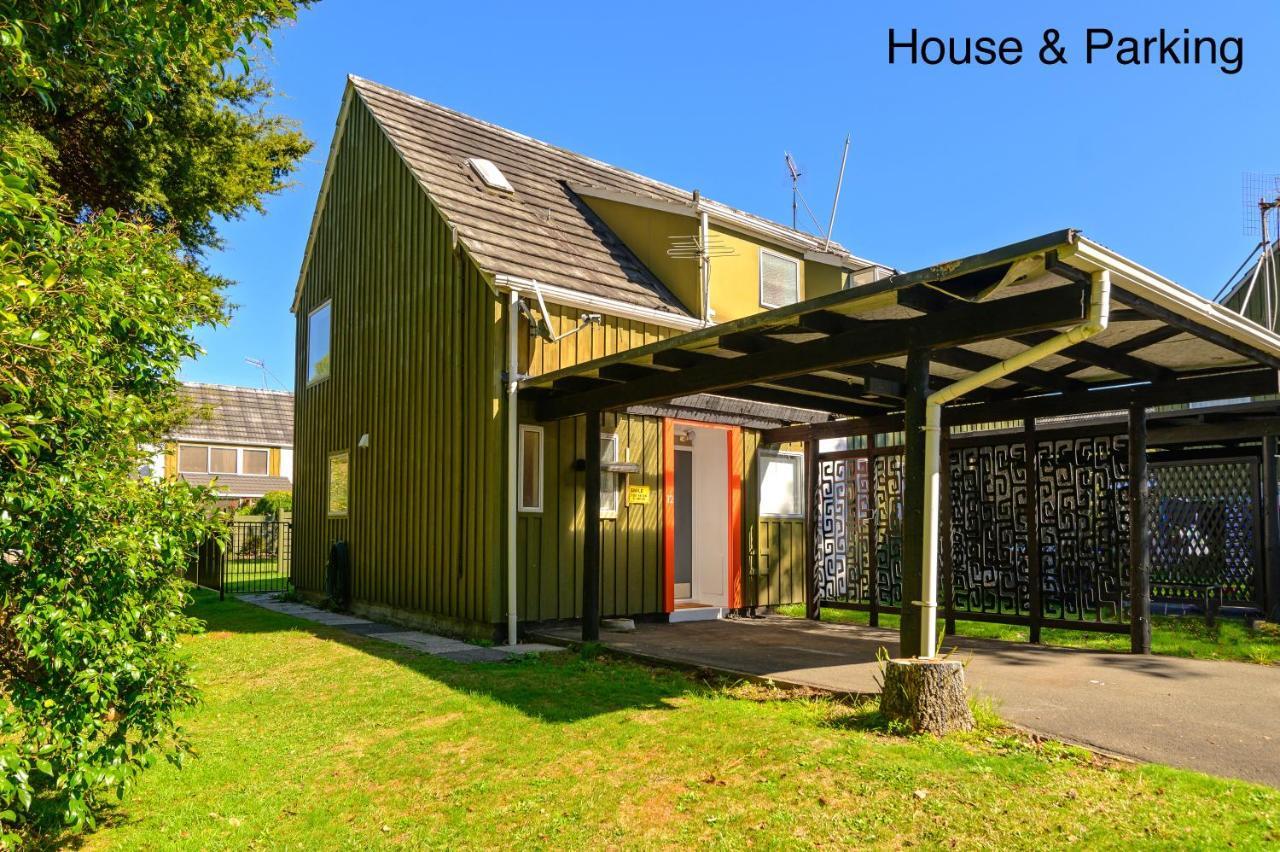 Water'S Edge City Retreat Rotorua Extérieur photo